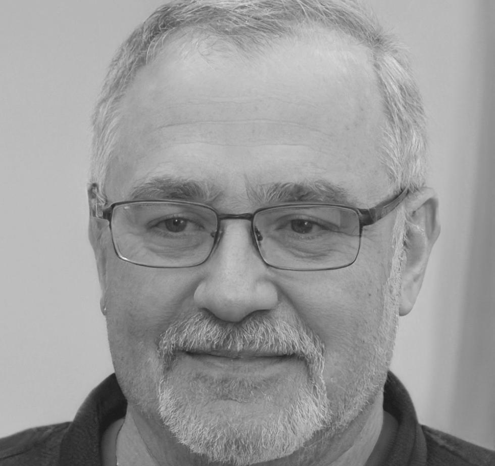 Portrait de Marc Dubois, expert en planification financière